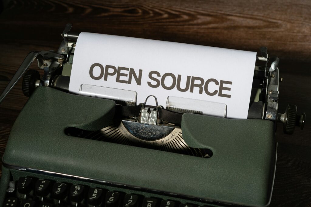 Evaluating Open Source vs Proprietary Software: Business Impact
