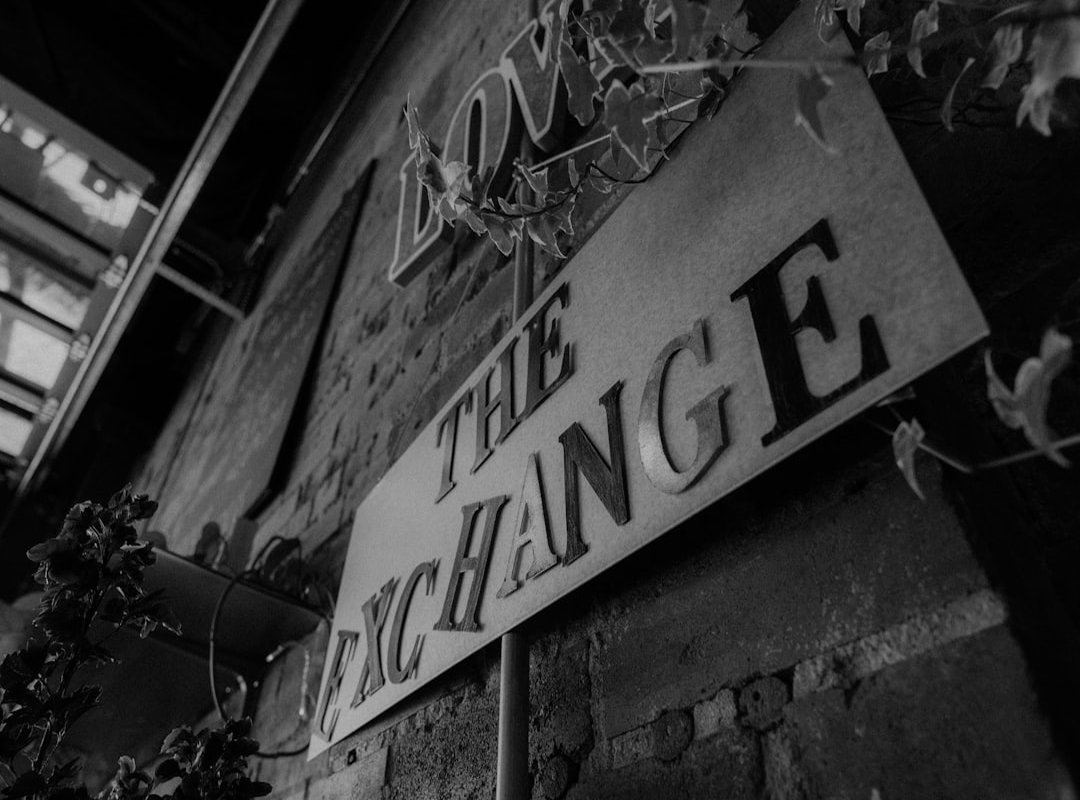 Where to Exchange Your Money: The Best and Worst Options