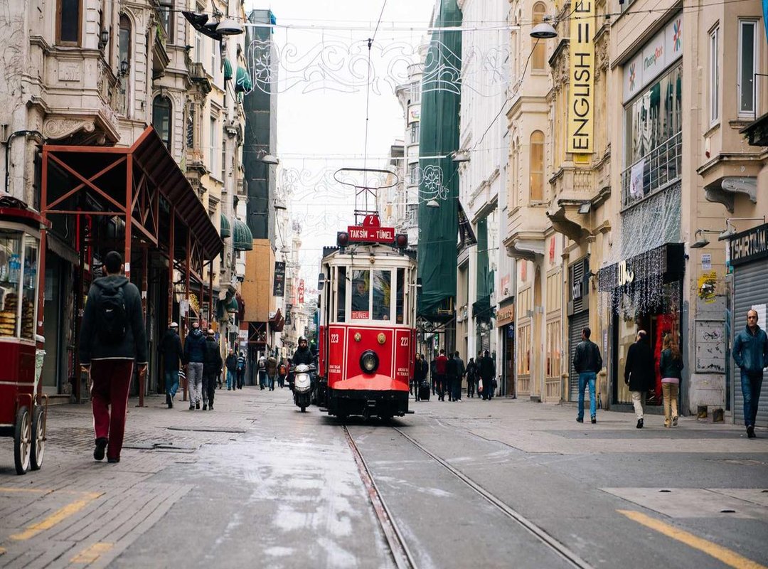 Defining the 'Archive': A Collection of Internet Infamy